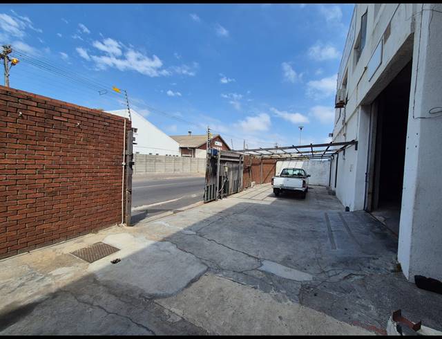 4,000M² WAREHOUSE TO LET IN ELSIES RIVER INDUSTRIAL